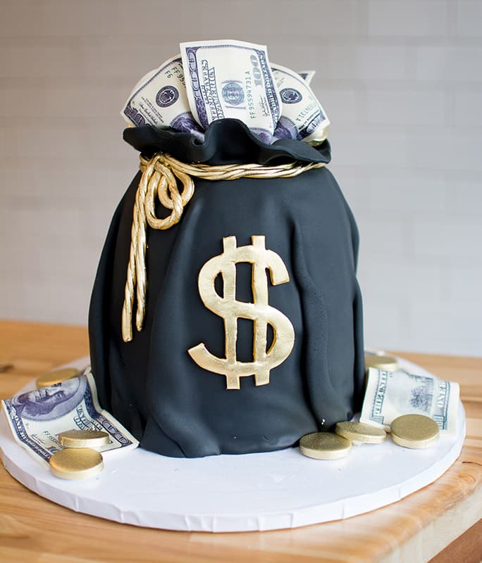 3D money bag cake