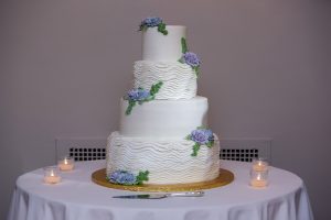 wedding cakes by Bredenbeck's